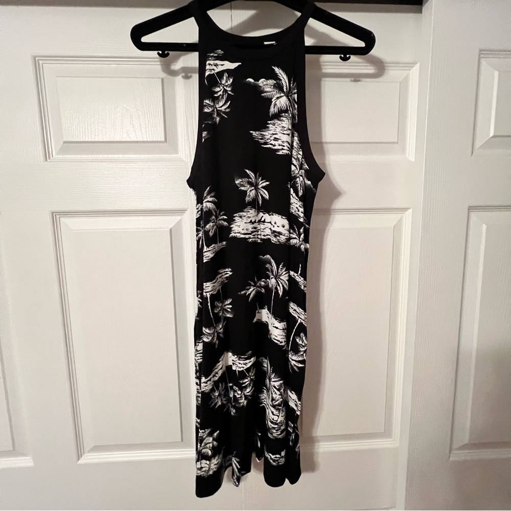 Old Navy Black and White Tropical Midi Dress